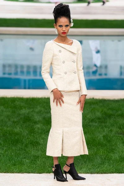 Look 7